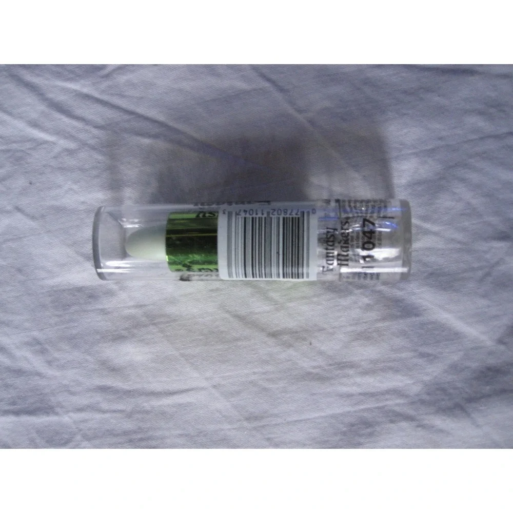 NEW Wet N' Wild Fantasy Makers Glow in the dark Lip Stick 11047 Clubbing Fun!